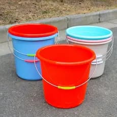 Balde de plástico Balde de elevação Balde de borracha portátil para armazenamento de água Balde redondo vermelho Balde d