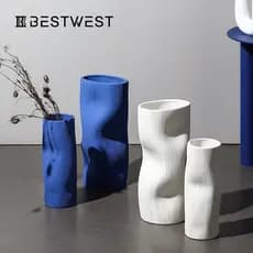 Melhor estilo west ins criativo Klein azul vaso de cerâmica ornamentos casa decoração suave modelo decorações do quarto