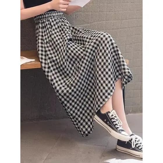 2024 novo estilo verão solto cintura alta feminino verão arte Retro mais magro olhar saia xadrez pequena saia de comprim