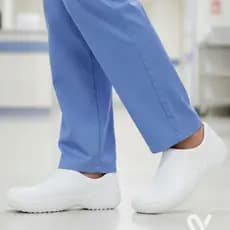 Sapato Enfermeira Fechado Enfermagem Profissional Uniforme Cozinha Babuche Confortável