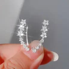 Brincos em Forma de Estrela em Prata 925, Acessório Elegante e Sofisticado para Mulheres, Presente Ideal