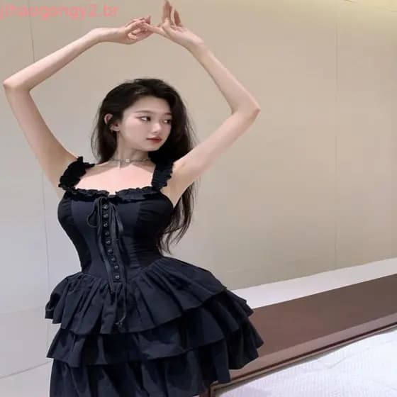 Vestido Mini de Verão Vintage Preto Sem Mangas Estilo Lolita para Mulheres, Vestido Fino Doce Coreano de Renda em Camada