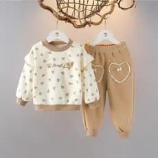 Conjunto de Moda para Meninas Bebê Primavera-Outono 2026 com Estampa em Forma de Coração, Roupas Fofas para Crianças com