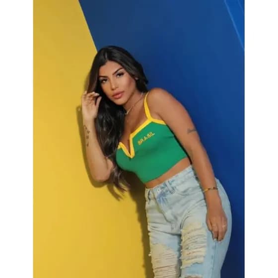 Cropped Feminino do Brasil com Detalhe de Ferro Sustentavel em *V* Copa 2026