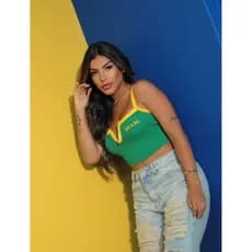 Cropped Feminino do Brasil com Detalhe de Ferro Sustentavel em *V* Copa 2026