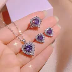Conjunto de Anel e Brincos em Forma de Coração com Zircônia Azul (Três Peças)