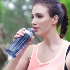 Longkou copo de água esportivo com trava selada Anti-queda copo de espaço conveniente salto direto beber copo de plástic