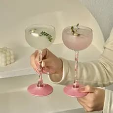 Primeiro rolo estilo fada francesa taça de coquetel de vidro rosa gradiente decoração Streamer copo de vinho ligeirament