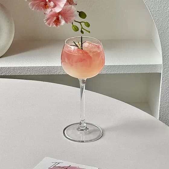 Primeiro rolo taça Cocktail vidro de alto valor Design nicho luz luxo vidro frutas xícara de chá ins copo de vinho doce