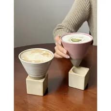 Ins chinês Retro criativo artesanal cerâmica xícara de café simples latte latte latte copo funil forma grés caneca