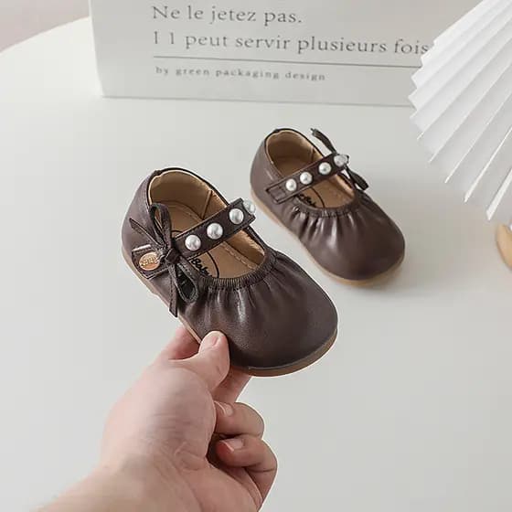 2026 novo estilo meninas sapatos pérola pequenos sapatos de couro primavera outono estilo Mary Jane menina princesa sapa