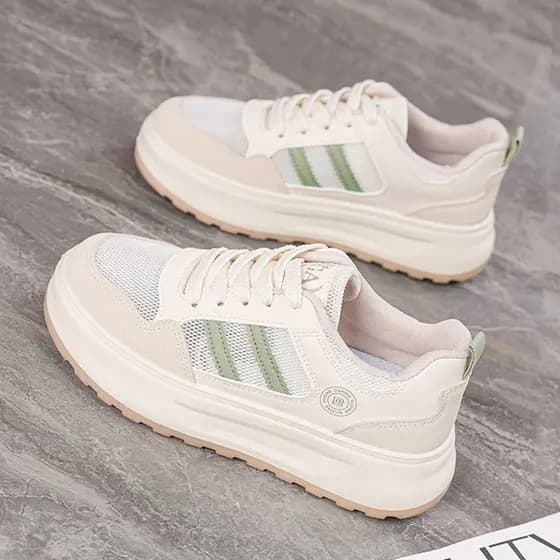 2025 verão leve resistente ao desgaste malha respirável sapatos brancos All-Match Casual estilo japonês na moda platafor