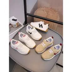 Crianças sapatos casuais 2026 primavera outono novo estilo meninos tênis de corrida de sola macia meninas sapatos branco