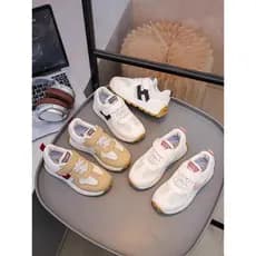 Meninos sapatos esportivos 2026 primavera outono novo estilo crianças tênis de corrida sola macia Anti-deslizamento sapa
