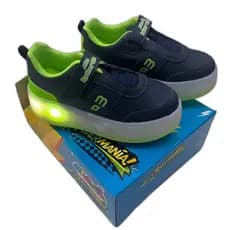 TÊNIS INFANTIL COM LED E 4 RODINHAS REMOVÍVEIS PATINS ROLLER