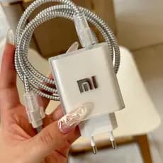 Capa protetora para carregador Xiaomi 33W/45W, resistente a arranhões e quebras, prolonga a vida útil.