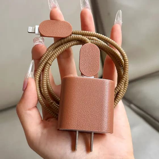Capa protetora simples estilo ins para carregador Apple 16/15 com capa protetora anti-quebra para cabo de dados.