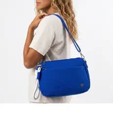 Bolsa tiracolo casual de náilon com grande capacidade e leveza, ideal para viagens e academia.VERSÁTIL E COM DUAS ALÇAS