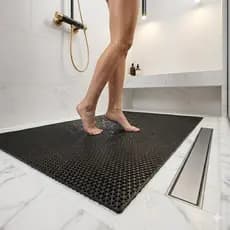 Tapete para Box Banheiro Tamanho 120cm x 60cm preto Especifico para Areas Externas e Umidas