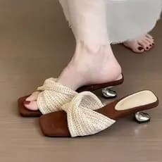 2026 verão 4CM de sola grossa "vacação palha tecelagem" francês Retro tecido sandálias chinelos feminino verão ao ar liv