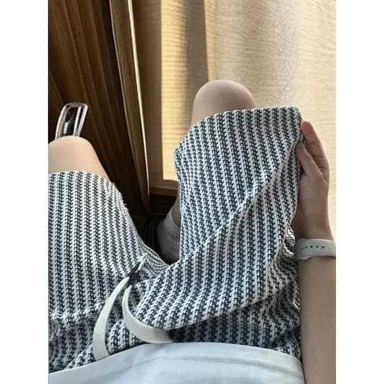 2026 verão novo estilo masculino listrado shorts casuais Street Wear all-match shorts Design masculino all-match cinco @