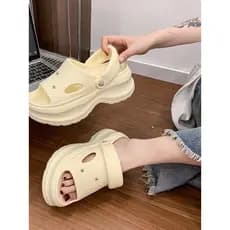 Nicho confortável sola grossa sandálias de salto cunha aumentada chinelos femininos verão exterior Wear Casual moda All-