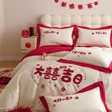Simples High-End cama de casamento conjunto de quatro peças grande vermelho festivo sala de casamento acompanhamento fel