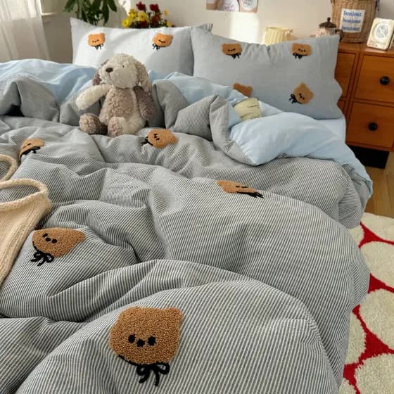 Bonito dos desenhos animados urso toalha bordado conjunto de quatro peças lavado colcha capa folha dormitório estudante