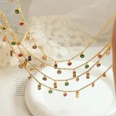 Conjunto de joias de colar e pulseira com borlas quadradas douradas e zircônia colorida, estilo coreano, exclusivo e pop
