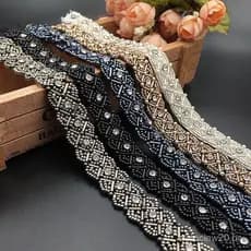 Renda bordada artesanal em estoque do fabricante, miçangas de vidro com strass, acessórios bordados para vestuário, fita