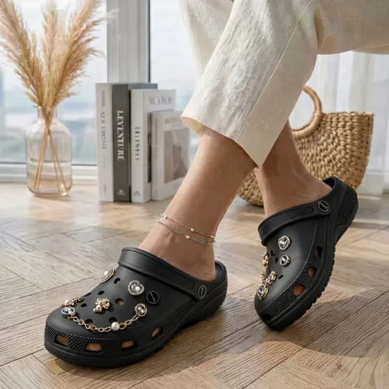 Chinelo Babuche Feminino Luxo com Enfeites Strass Ursinho EVA Confortável Antiderrapante