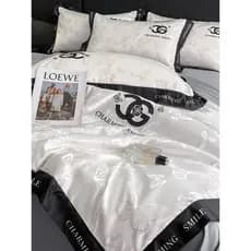 Luz de luxo High-End seda gelo verão fresco colcha conjunto de quatro peças verão seda dormir nu dormir ar condicionado