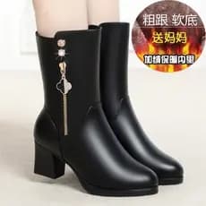 Botas mãe femininas inverno 2025 novo estilo preto botas de tubo médio idosos de meia-idade sapatos de algodão de couro
