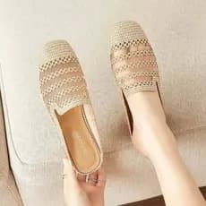 Baotou meia chinelos feminino exterior Wear 2026 verão novo estilo moda oco respirável gaze preguiçoso strass sandálias