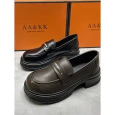 Retro mocassins de sola grossa feminino 2025 primavera dedo do pé redondo couro genuíno salto plano Casual pequenos sapa