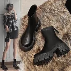 Botas Martin de sola grossa femininas 2026 novo estilo pequeno outono inverno Retro fino botas temperamento aumentado mo