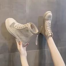 Buraco sapatos femininos 2026 verão novo estilo influenciador sapatos oco respirável sandálias botas planas Martin botas
