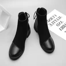 Botas curtas mais finas olhar couro macio salto grosso na moda de alta qualidade estilo britânico 2026 Martin botas femi