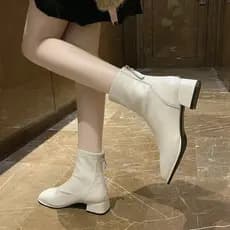Botas curtas femininas influenciador 2026 outono inverno novo estilo Martin botas de salto grosso dedo do pé quadrado Re