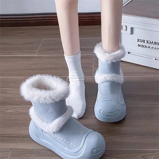 Botas de neve femininas botas de algodão de sola grossa 2026 leite azul pele de uma peça antiderrapante forro de lã quen