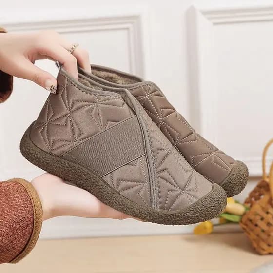 Inverno quente sapatos de algodão de alta qualidade novo estilo moda forro de lã engrossado mãe sapatos sola macia antid