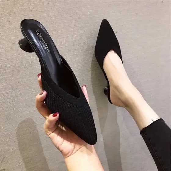 Baotou meia chinelos femininos roupa exterior 2023 primavera verão novo estilo All-Match sandálias Stiletto influenciado