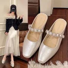 Strass alça de uma palavra Baotou meia chinelos 2026 primavera verão novo estilo sapatos sola macia All-Match Commuter a