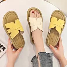Chinelos de sola grossa femininos 2026 verão novos sapatos All-Match Casual sapatos femininos de salto baixo deslizament
