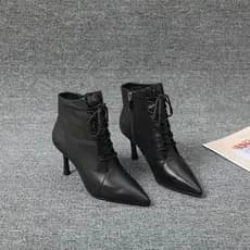Estação Europeia Outono Inverno Produtos Europeus Botas Femininas de Couro Macio Moda Stiletto Apontado Salto Alto Lace-
