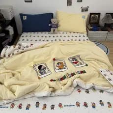 Crayon Shin-Chan Puff Algodão Colcha de verão Conjunto de quatro peças Colcha de ar condicionado dupla única lavável à m