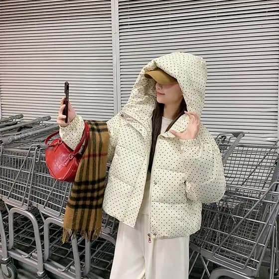 Inverno novo estilo Super bonito Polka Dot acolchoado jaqueta tamanho grande solto pão jaqueta grossa para baixo acolcho