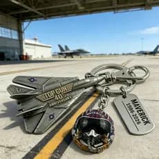 Top Gun 40o Aniversário Maverick Pilot Capacete Chaveiro Metal Colecionável De Carro Para Presentes De Fãs