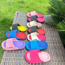 Chinelo Infantil Slide Menino Menina Nuvem Escolar Confortável 21/22 ao 33/34  Aproveitem desconto HICKSTORE