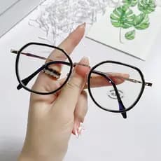 VisãoPerfeita óculos com luz azul
oculos de luz azuloculos femenino
Óculos Armação Redonda
óculos feminino armação oval
